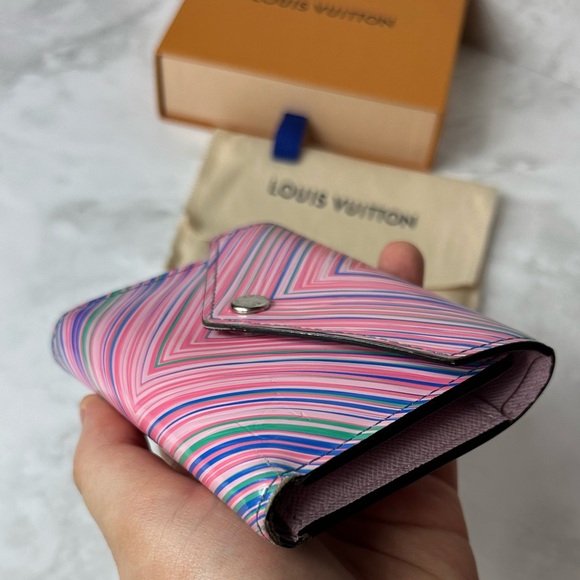 π₯ LOUIS VUITTON EPI TROPICAL VICTORINE COMPACT WALLET π₯ - Picture 13 of 14